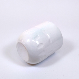 Tazza di porcellana bianca dimensione piccola